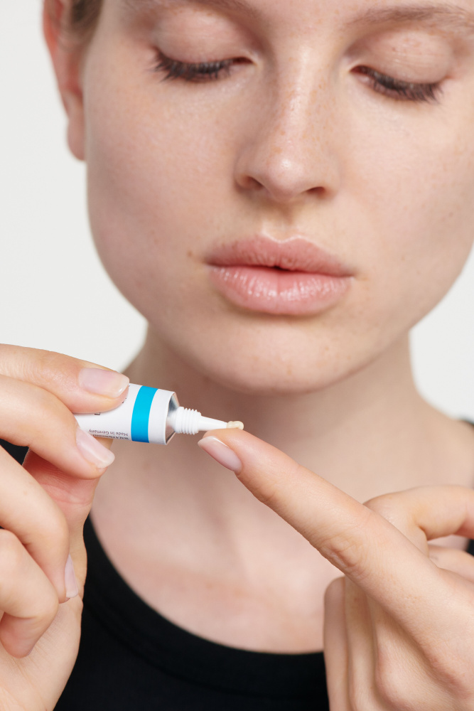 Бальзам для интенсивного ухода за губами  (Akut Lippenpflege), 5 мл