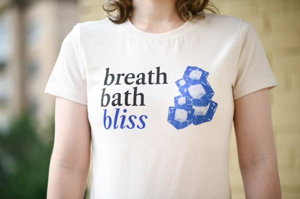Футболка "Breath Bath Bliss"