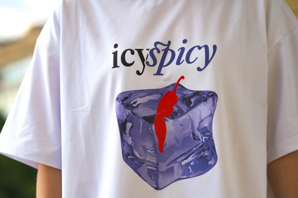 Футболка "IcySpicy" 